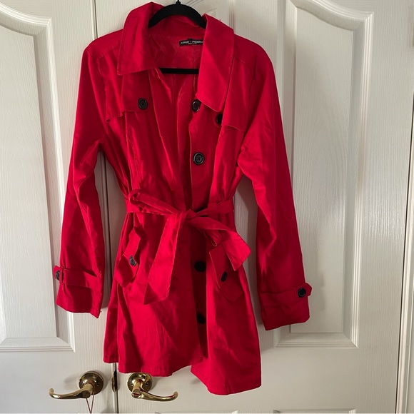 Ashley Premium: red button coat - Picture 4 of 9